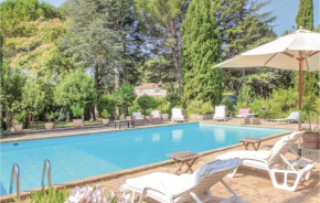 Гостиница Two-Bedroom Holiday Home in Lancon de Provence  Лансон-Прованс